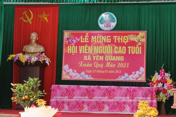 Chúc thọ, mừng thọ người cao tuổi được quy định như thế nào?