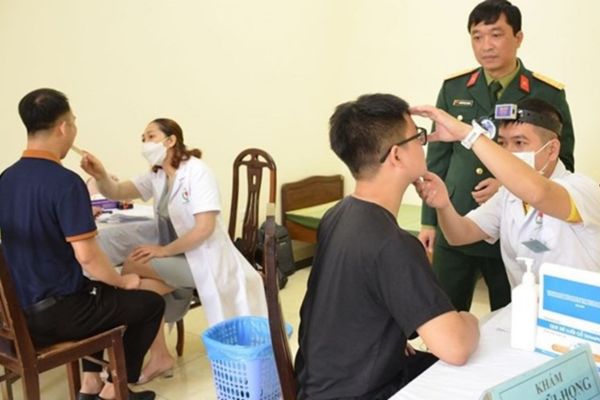 Không có mặt tại nơi khám sức khỏe tuyển nghĩa vụ quân sự bị xử phạt như thế nào?