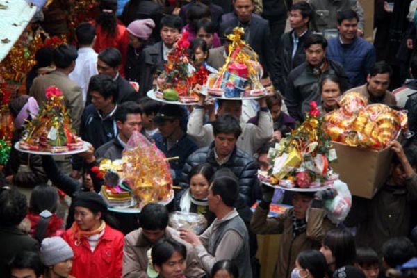 Lễ tạ đền Ông Hoàng Bảy là gì? Cầu gì khi đi đền Ông Hoàng Bảy? Kinh nghiệm đi lễ Ông Hoàng Bảy xin lộc