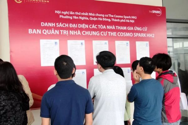 Thành viên Ban quản trị đối với nhà chung cư có nhiều chủ sở hữu và có từ 20 căn hộ trở lên bao gồm ai? 