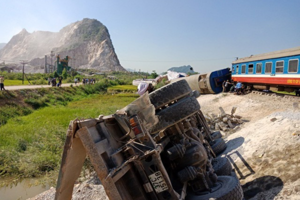 Ai có trách nhiệm lập Hồ sơ vụ việc vụ tai nạn giao thông đường sắt?