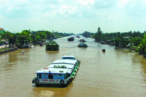 Chuyển nhượng có thời hạn quyền khai thác tài sản kết cấu hạ tầng giao thông đường thủy nội địa là gì?