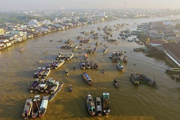 Giá khởi điểm để đấu giá cho thuê quyền khai thác hạ tầng giao thông đường thủy nội địa được xác định thế nào?